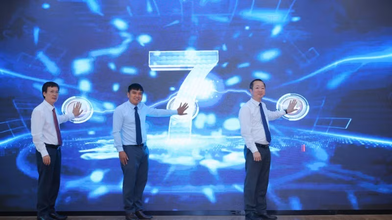 Trường cao đẳng Cơ điện Hà Nội ra mắt Hệ sinh thái Chuyển đổi số toàn diện ứng dụng trí tuệ nhân tạo - HCEM Smart Campus.