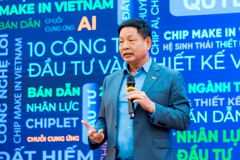 Ông Trương Gia Bình, Chủ tịch Hội đồng sáng lập VINASA, Chủ tịch Ủy ban Phát triển ông nghiệp bán dẫn phát biểu. ban-dan-truong-gia-binh.jpg