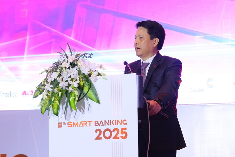 Promluvil zástupce guvernéra Státní banky Pham Tien Dung. ong-pham-tien-dung.jpg