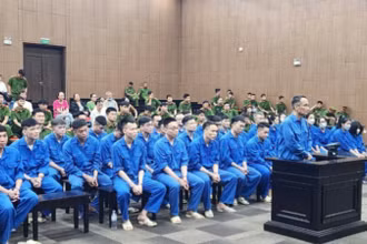 Các bị cáo tại phiên tòa.