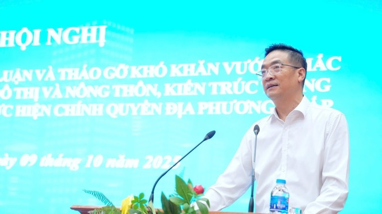 Giám đốc Sở Quy hoạch-Kiến trúc Nguyễn Trọng Kỳ Anh phát biểu tại hội nghị. img-20251009-132036.jpg