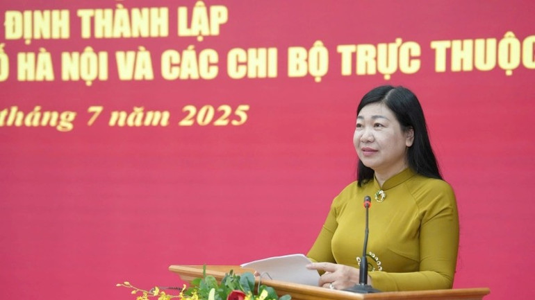 Chủ tịch Ủy ban Mặt trận Tổ quốc Việt Nam thành phố Hà Nội Nguyễn Lan Hương phát biểu tại Hội nghị nlh.jpg