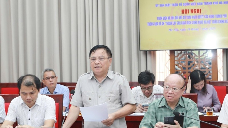 Tiến sĩ Lê Văn Hoạt, Hội đồng tư vấn Dân chủ-Pháp luật đóng góp ý kiến tại Hội nghị phản biện xã hội. img-20250718-150614.jpg