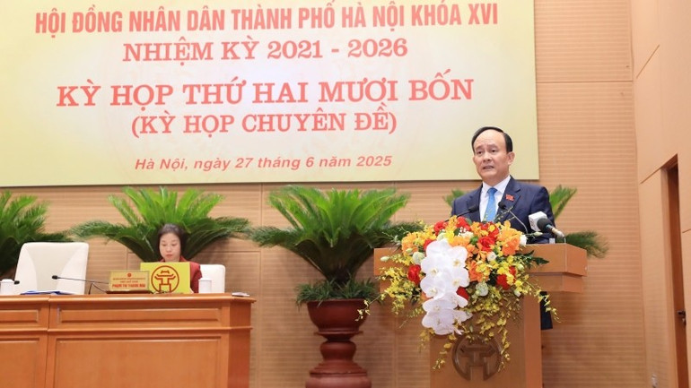 Chủ tịch Hội đồng nhân dân thành phố Hà Nội Nguyễn Ngọc Tuấn phát biểu khai mạc kỳ họp. img-20250627-083700.jpg
