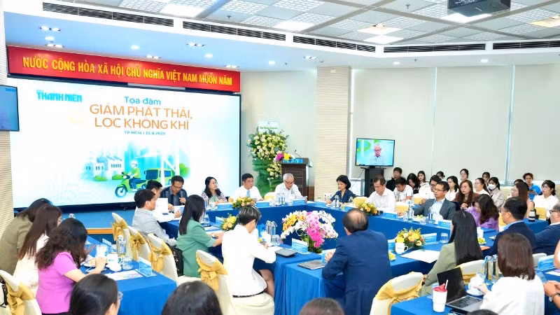 Tọa đàm “Giảm phát thải, lọc không khí” do Báo Thanh Niên tổ chức.