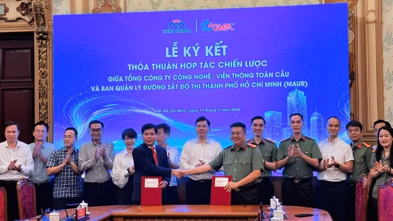 Ban Quản lý Đường sắt đô thị Thành phố Hồ Chí Minh (MAUR) và Tổng Công ty Công nghệ-Viễn thông Toàn cầu (GTEL) tổ chức Lễ ký kết Bản ghi nhớ hợp tác nghiên cứu tích hợp hệ thống và tiếp nhận chuyển giao công nghệ trong mạng lưới đường sắt đô thị. (Ảnh: VÕ LÊ)