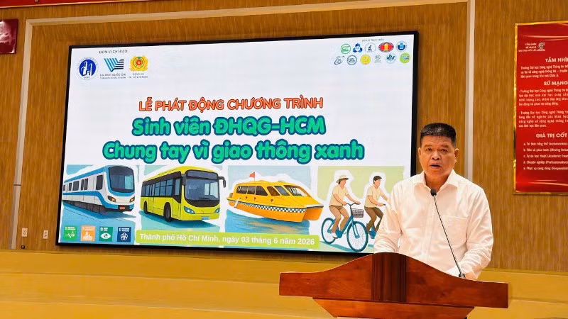 Sở Xây dựng Thành phố Hồ Chí Minh phát động Chương trình “Sinh viên Đại học Quốc gia Thành phố Hồ Chí Minh-Chung tay vì giao thông xanh”. (Ảnh: VÕ LÊ)