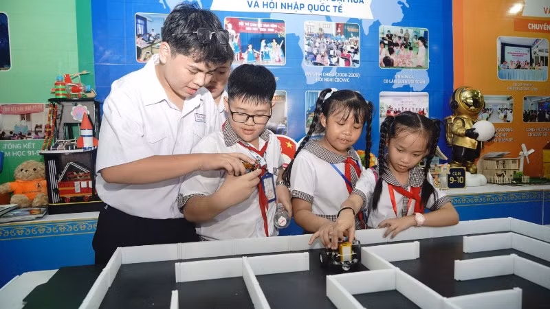 Thành phố Hồ Chí Minh miễn 100% bảo hiểm y tế cho học sinh. (Ảnh: THẾ ANH)