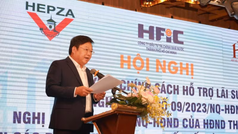 Công ty Đầu tư Tài chính nhà nước và Ban Quản lý các Khu chế xuất và công nghiệp Thành phố Hồ Chí Minh phối hợp tổ chức Hội nghị triển khai thực hiện chính sách hỗ trợ lãi suất ưu đãi đến các doanh nghiệp đóng trong khu chế xuất và khu công nghiệp. (ảnh: QUÝ HIỀN)