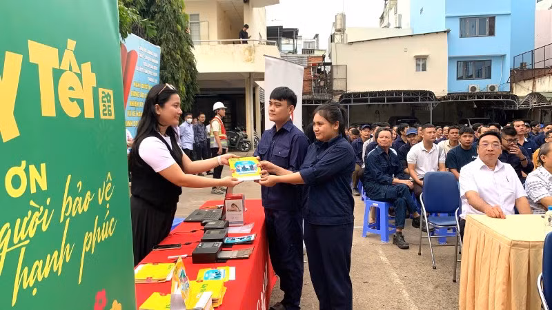 ca-non-chup-anh-cho-cn-duonfg-sat-9266.jpg