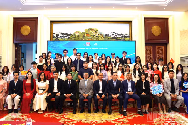 Các đại biểu tham dự Chương trình “Chào Tân sinh viên 2026”.