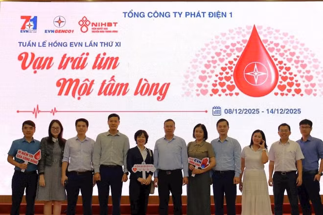 Cán bộ công nhân viên EVNGENCO1 tham gia hiến máu, hưởng ứng Tuần lễ hồng EVN lần thứ XI năm 2025. 