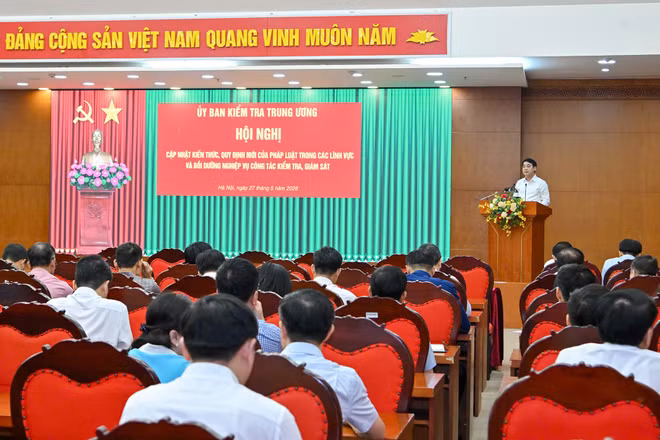 Ủy ban Kiểm tra Trung ương tổ chức hội nghị cập nhật kiến thức, quy định mới của pháp luật trong các lĩnh vực và bồi dưỡng nghiệp vụ công tác kiểm tra, giám sát. (Ảnh: THỦY NGUYÊN)