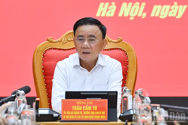 Đồng chí Trần Cẩm Tú, Ủy viên Bộ Chính trị, Thường trực Ban Bí thư. (Ảnh: THỦY NGUYÊN)
