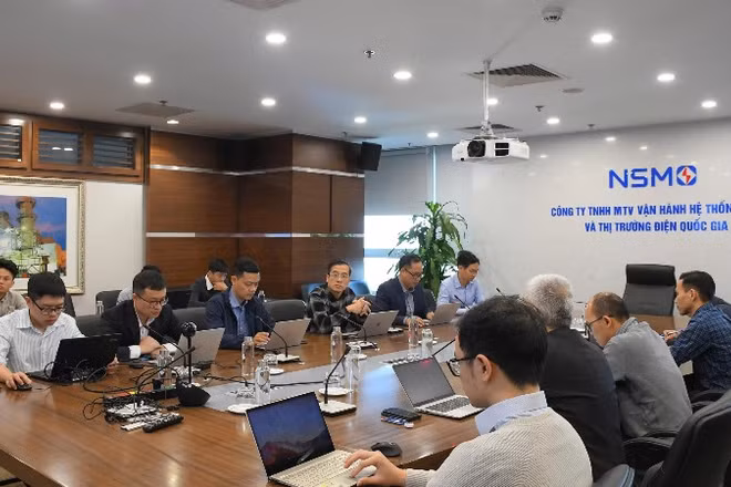 Ban Chỉ huy Phòng thủ dân sự của NSMO đã họp khẩn ứng phó với cơn bão số 15 trên Biển Đông. 