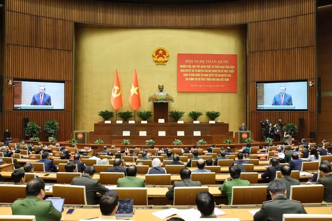 Tổng Bí thư Tô Lâm phát biểu chỉ đạo tại Hội nghị toàn quốc nghiên cứu, học tập, quán triệt và triển khai thực hiện Nghị quyết số 79 và 80. (Ảnh VGP/Nhật Bắc)