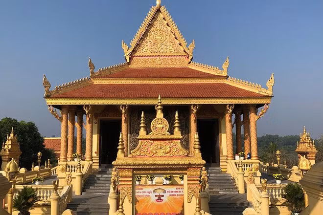 Ảnh minh họa: Chùa Khmer trong khuôn viên Làng Văn hóa Du lịch các dân tộc Việt Nam