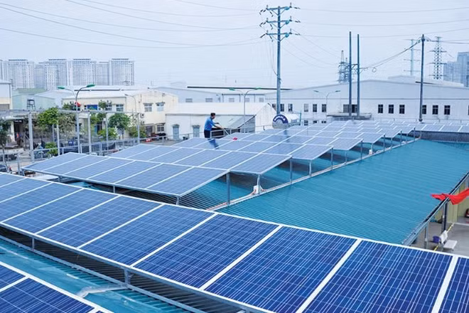 Hệ thống điện mặt trời tại phường Yên Nghĩa, Hà Nội.