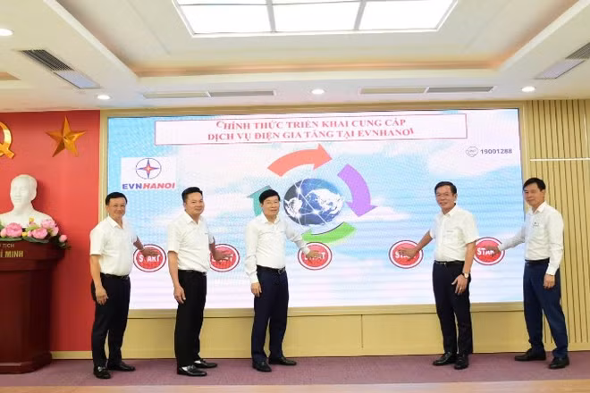 Lễ khởi động triển khai Dịch vụ điện gia tăng. (Ảnh: EVNHANOI)