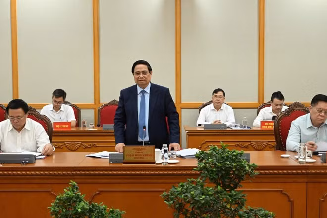 Thủ tướng Chính phủ Phạm Minh Chính chủ trì làm việc với các Ban Thường vụ Thành ủy Hải Phòng và Tỉnh ủy Quảng Ngãi. (Ảnh: TRẦN HẢI)
