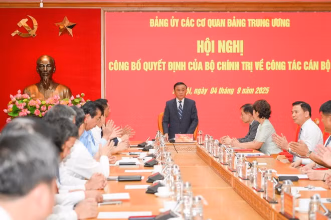 Đảng ủy các cơ quan Đảng Trung ương tổ chức hội nghị công bố Quyết định của Bộ Chính trị về công tác cán bộ. (Ảnh: THẾ ĐẠI)