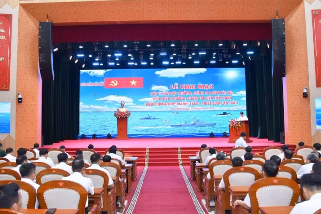 Quang cảnh khai mạc hội thi.