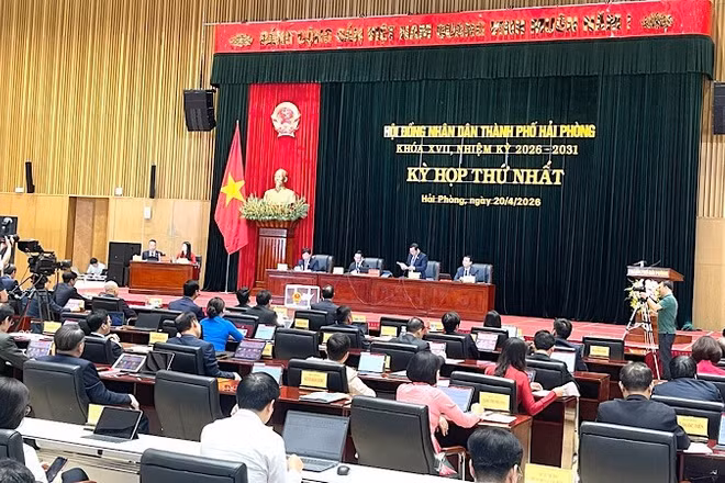 Quang cảnh kỳ họp.