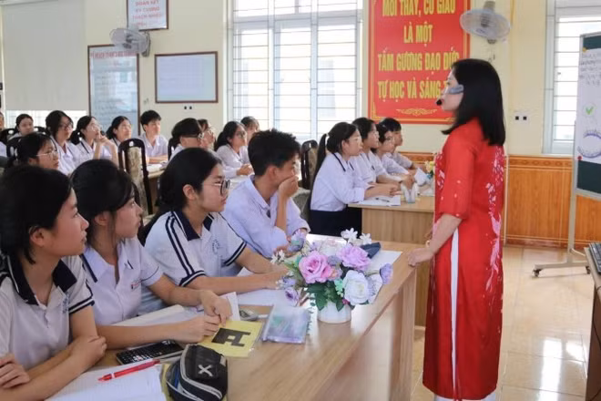 Một tiết học của học sinh lớp 9 Trường trung học cơ sở Trần Hưng Đạo (phường Kiến An, Hải Phòng). (Ảnh: VŨ DUYÊN)