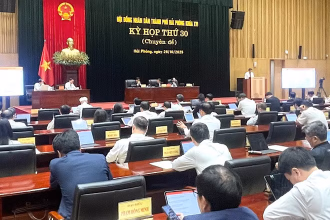 Quang cảnh kỳ họp thứ 30, Hội đồng nhân dân thành phố Hải Phòng khóa XVI.