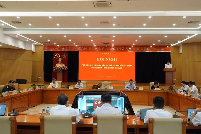 Toàn cảnh Hội nghị phổ biến Luật Xây dựng số 135/2025/QH15 và các nghị định hướng dẫn thi hành (Ảnh: Lan Hương) 