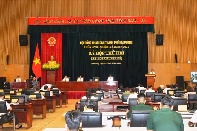 Quang cảnh kỳ họp.
