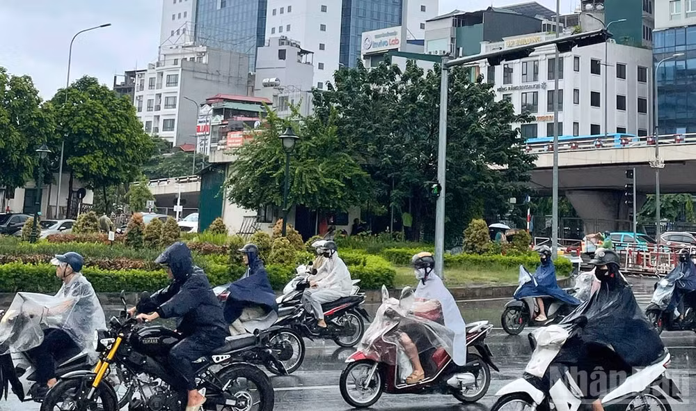 Khu vực Hà Nội có mưa rào và dông vài nơi. (Ảnh minh họa: Đ.T)