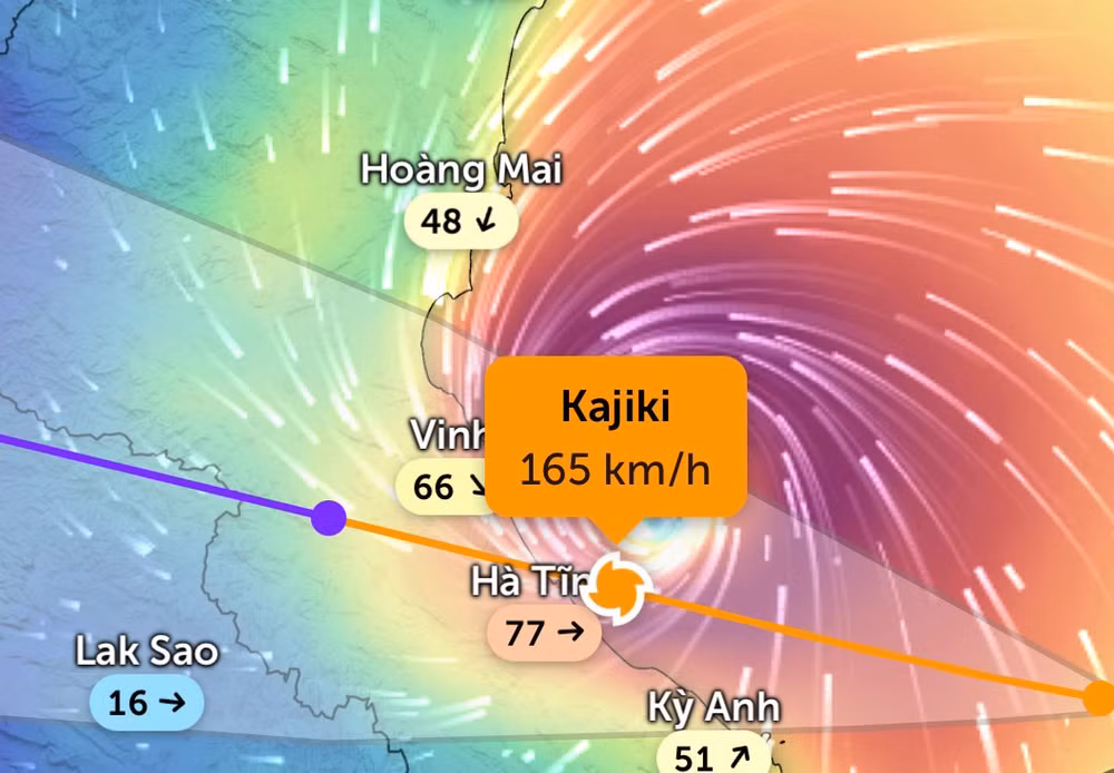 Đường đi của bão số 5 lúc 14 giờ 30 phút. (Ảnh: Zoom Earth)