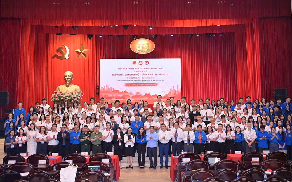 Đại biểu Diễn đàn Thanh niên Việt Nam-Trung Quốc năm 2026 tại Học viện Chính trị quốc gia Hồ Chí Minh. (Ảnh: LINH PHAN)