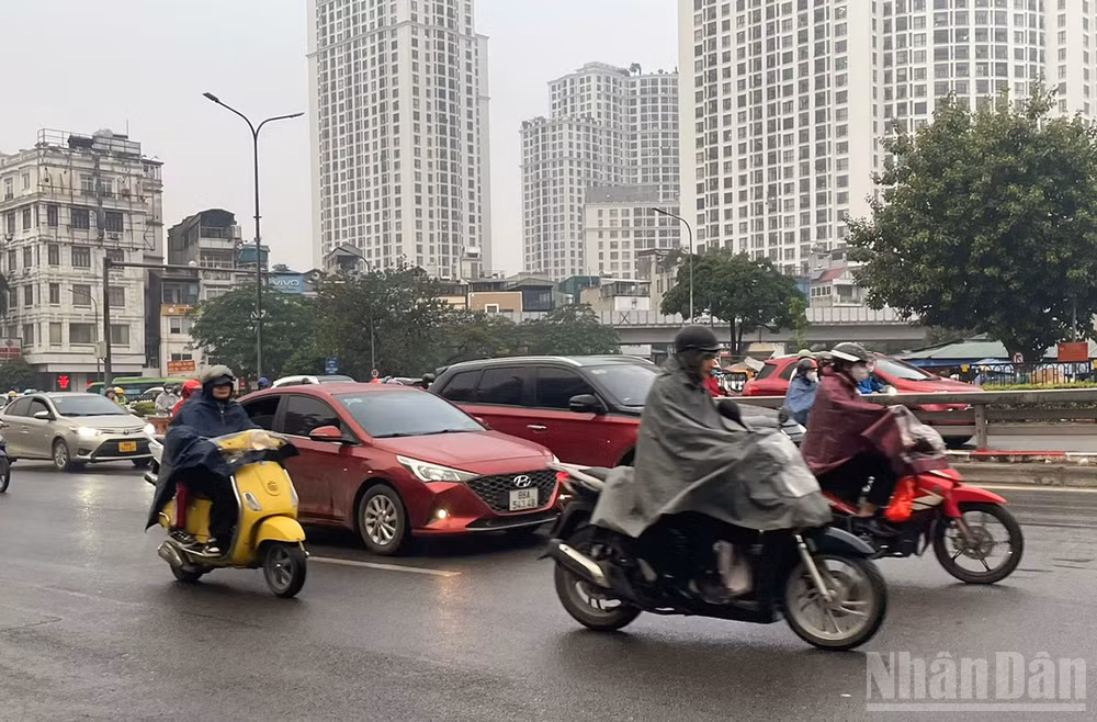 Dự báo khu vực Hà Nội mưa nơi vài nơi, sáng sớm có mưa phùn và sương mù rải rác. (Ảnh minh họa: Đ.T)