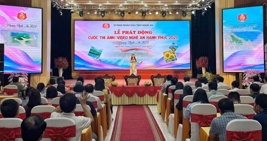 Quang cảnh buổi lễ.