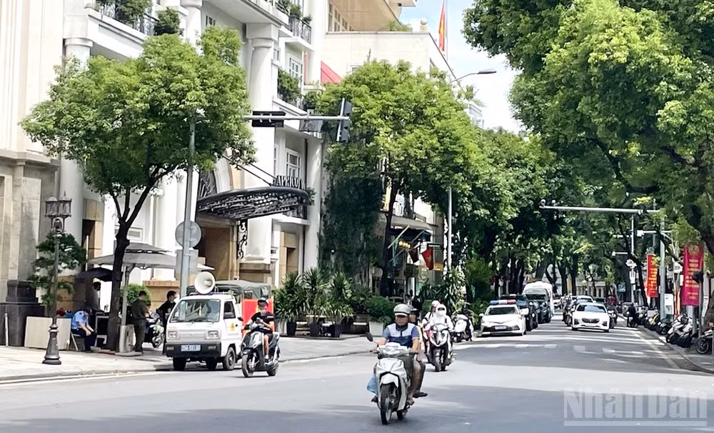 Dự báo khu vực Hà Nội ngày nắng nóng; chiều tối và đêm có mưa rào và dông vài nơi. (Ảnh minh họa: Đ.T)