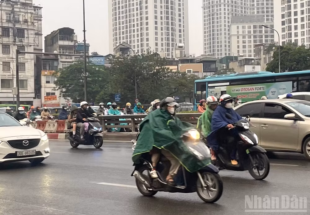 Khu vực Hà Nội có mưa, mưa rào và rải rác có dông, cục bộ có nơi mưa to. (Ảnh minh họa: Đ.T)