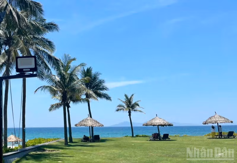 Từ Nghệ An đến thành phố Đà Nẵng và phía đông các tỉnh từ Quảng Ngãi đến Đắk Lắk có nắng nóng gay gắt, có nơi đặc biệt gay gắt. (Ảnh minh họa: Đ.T)