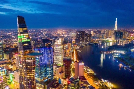 Thành phố Hồ Chí Minh về đêm.