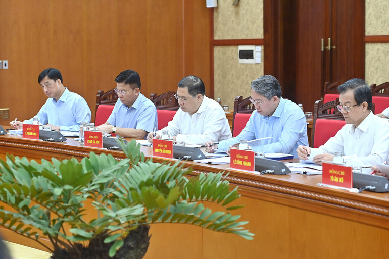 Các đại biểu tham dự cuộc làm việc. (Ảnh: ĐĂNG KHOA) a5-bnd-6835.jpg