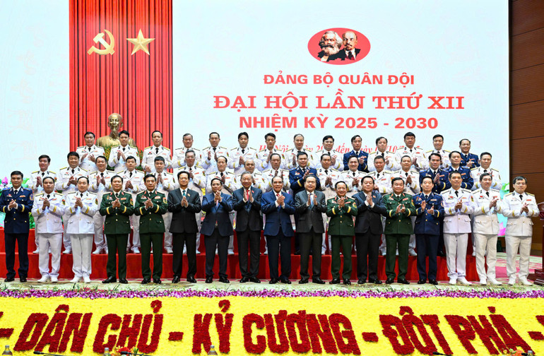 Photo: DUY LINH z7065323993060-1f2a6323698c6ca3fbaf6678d92882d6.jpg