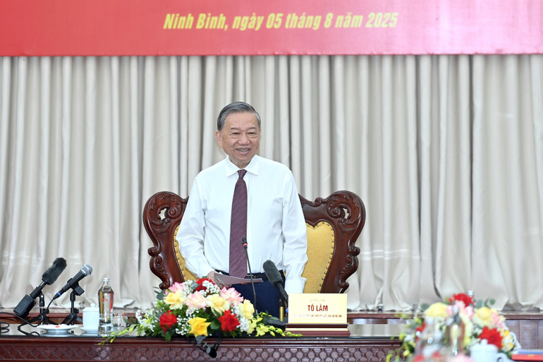 Tổng Bí thư Tô Lâm phát biểu chỉ đạo tại buổi làm việc với Quân đoàn 12. (Ảnh: ĐĂNG KHOA) a7-bnd-7967.jpg