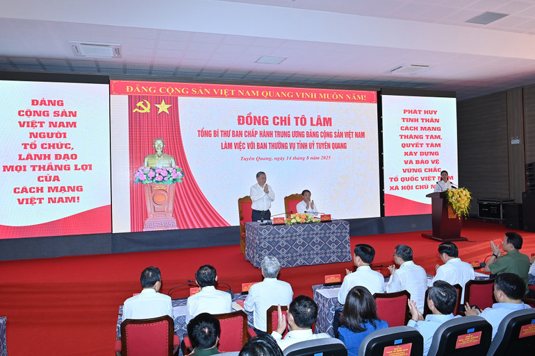 Tổng Bí thư Tô Lâm chủ trì buổi làm việc với Ban Thường vụ Tỉnh ủy Tuyên Quang. (Ảnh: ĐĂNG KHOA) a1-bnd-1915.jpg