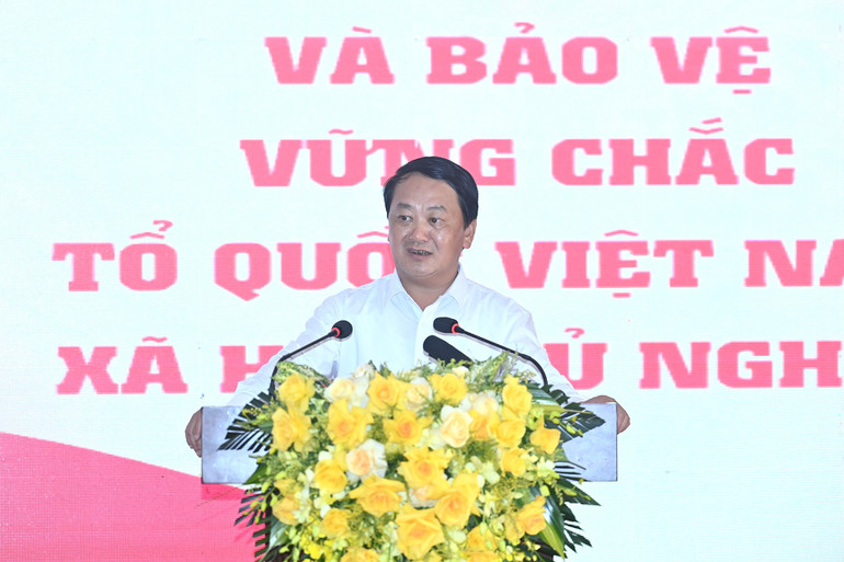 Bí thư Tỉnh ủy Tuyên Quang Hầu A Lềnh phát biểu tại buổi làm việc. (Ảnh: ĐĂNG KHOA) a3-bnd-1939.jpg