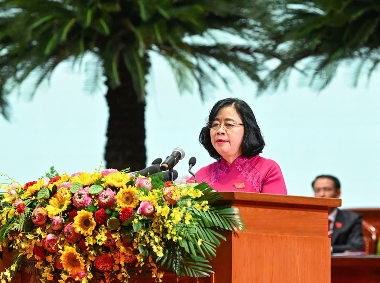Đồng chí Bùi Thị Minh Hoài, Ủy viên Bộ Chính trị, Bí thư Thành ủy Hà Nội phát biểu khai mạc. (Ảnh: DUY LINH) z7121907936275-4361fcce1fb6845c7f414a316cd8354e.jpg