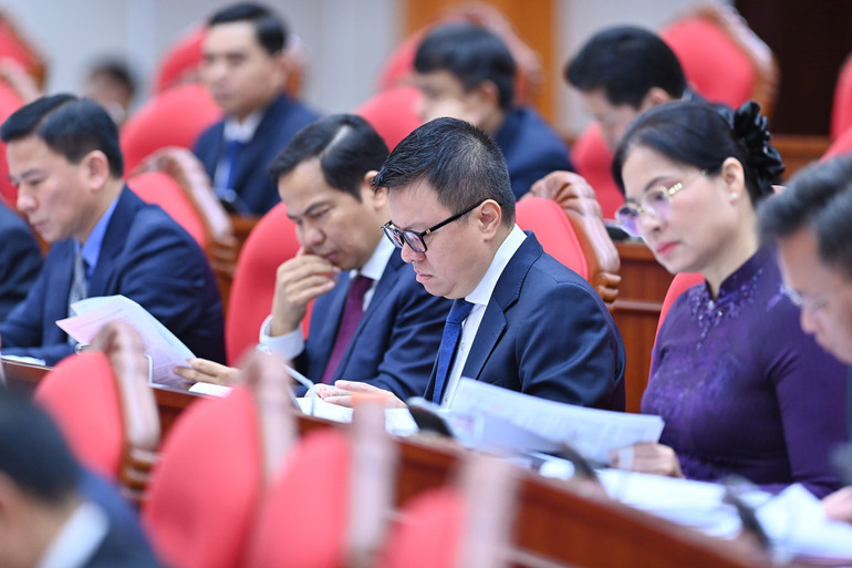 Các đại biểu tham dự Hội nghị lần thứ 12 Ban Chấp hành Trung ương Đảng khóa XIII. (Ảnh: ĐĂNG KHOA) a5-bnd-4336.jpg