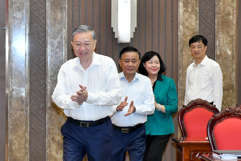 Tổng Bí thư Tô Lâm đến làm việc với Ban Thường vụ Thành ủy Hà Nội. (Ảnh: Đăng Khoa) a3-dsc-3409.jpg