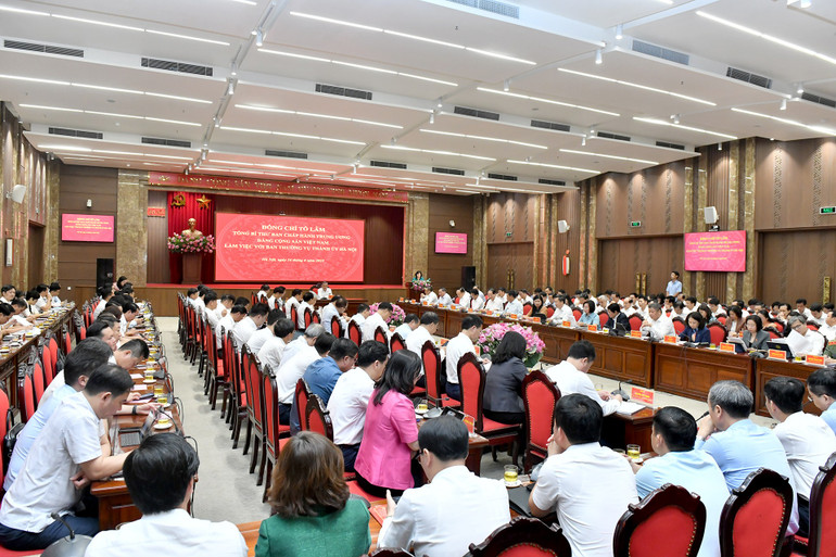 Quang cảnh buổi làm việc. (Ảnh: Đăng Khoa) a11-dsc-3528.jpg