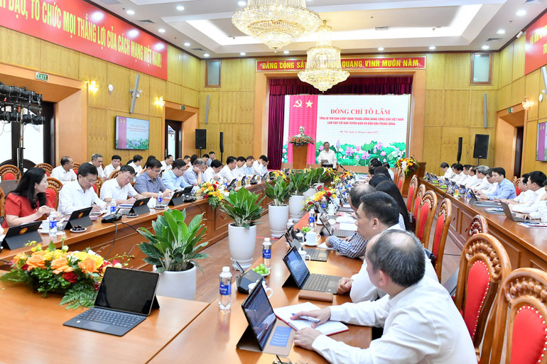 Tổng Bí thư Tô Lâm chủ trì làm việc với Ban Tuyên giáo và Dân vận Trung ương. (Ảnh Đăng Khoa) a10-dsc-2818.jpg